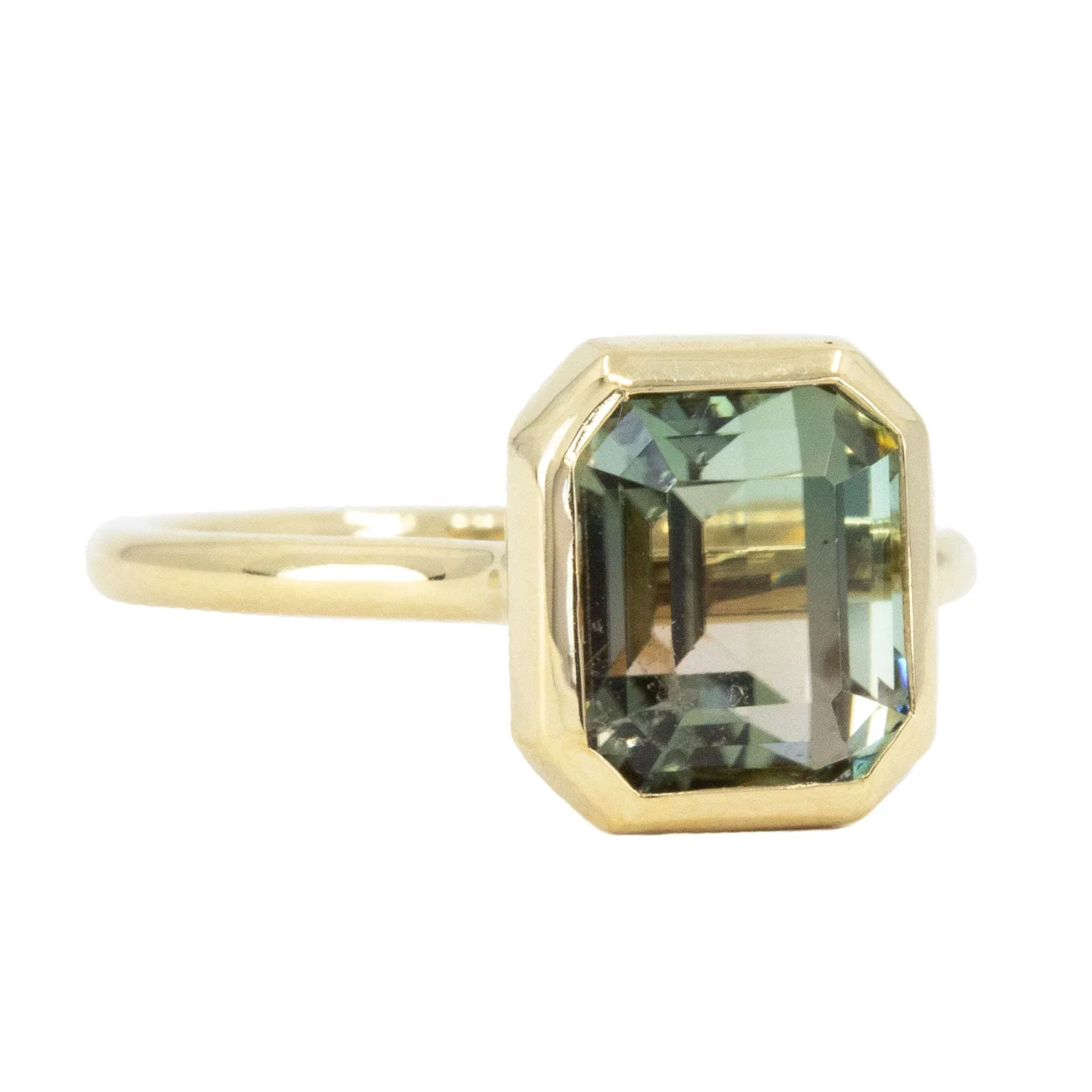 3.94ct Green Tourmaline Square Emerald Cut in 18k Yellow Gold Contemporary Bezel Setting