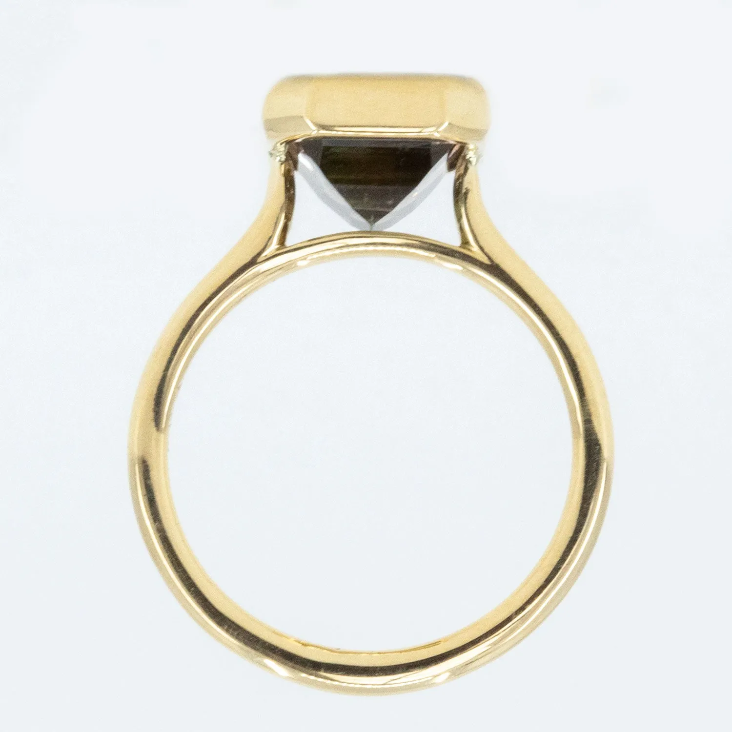 3.94ct Green Tourmaline Square Emerald Cut in 18k Yellow Gold Contemporary Bezel Setting