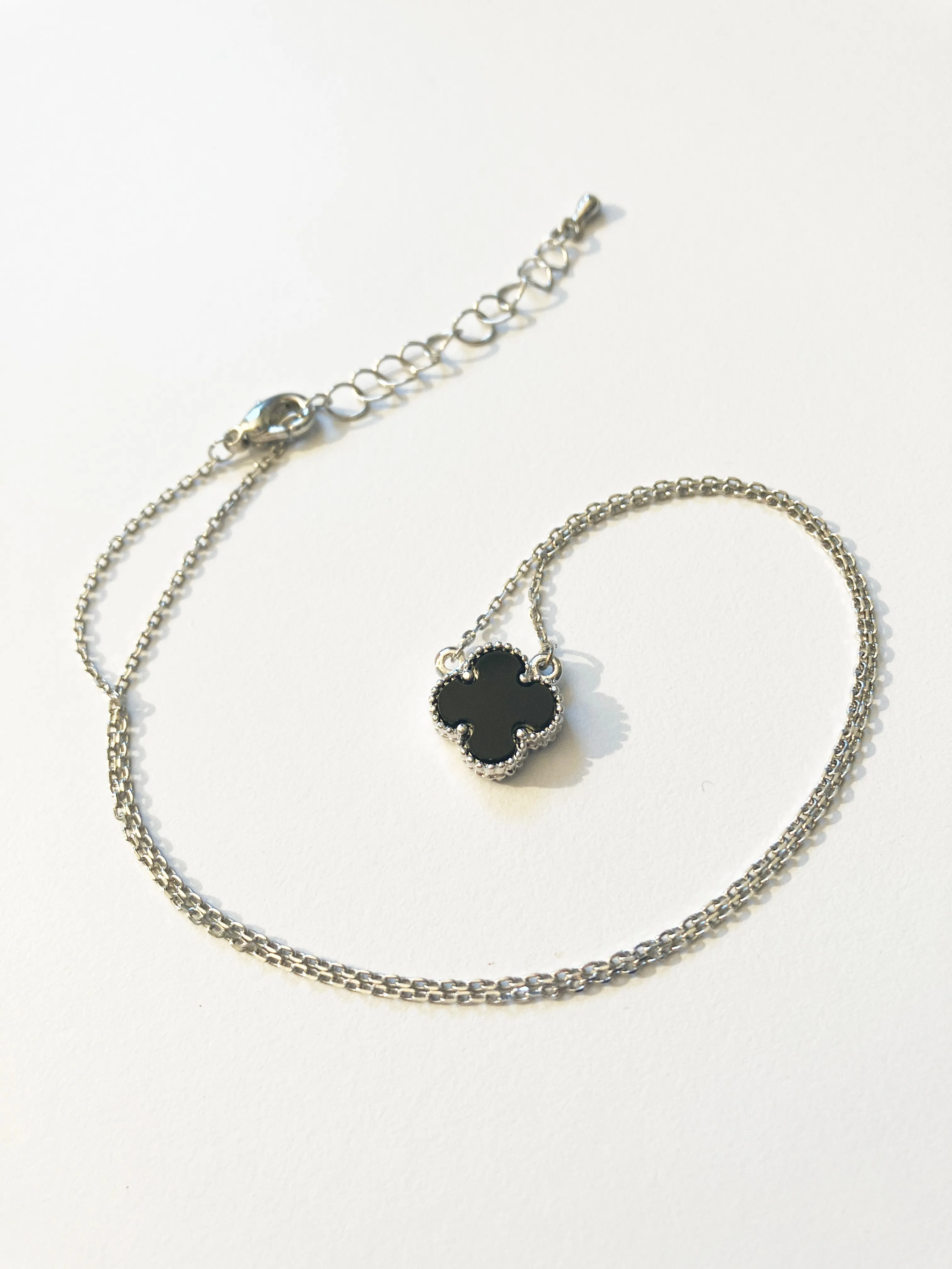 Adjustable Small Onyx Quatrefoil Motif Pendant