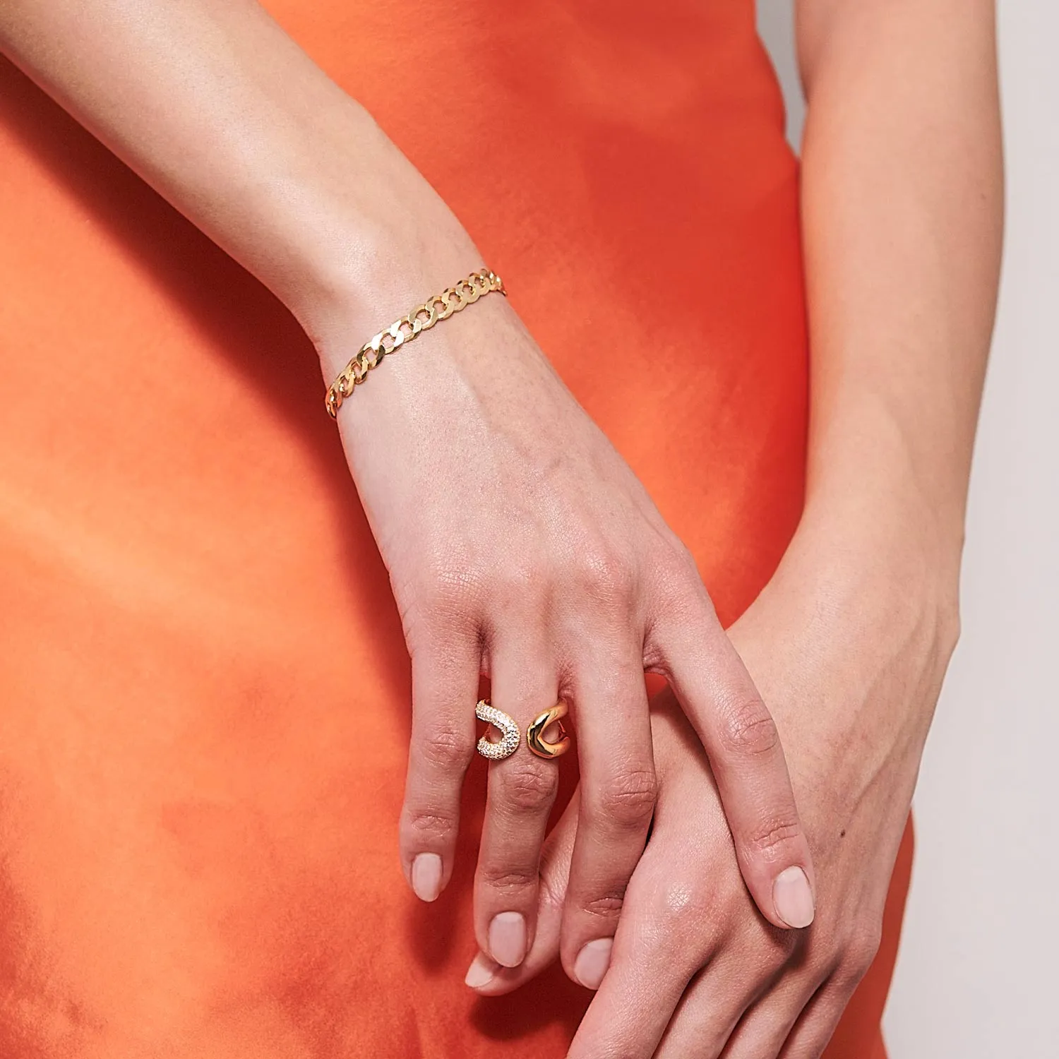 ARMOR BRACELET