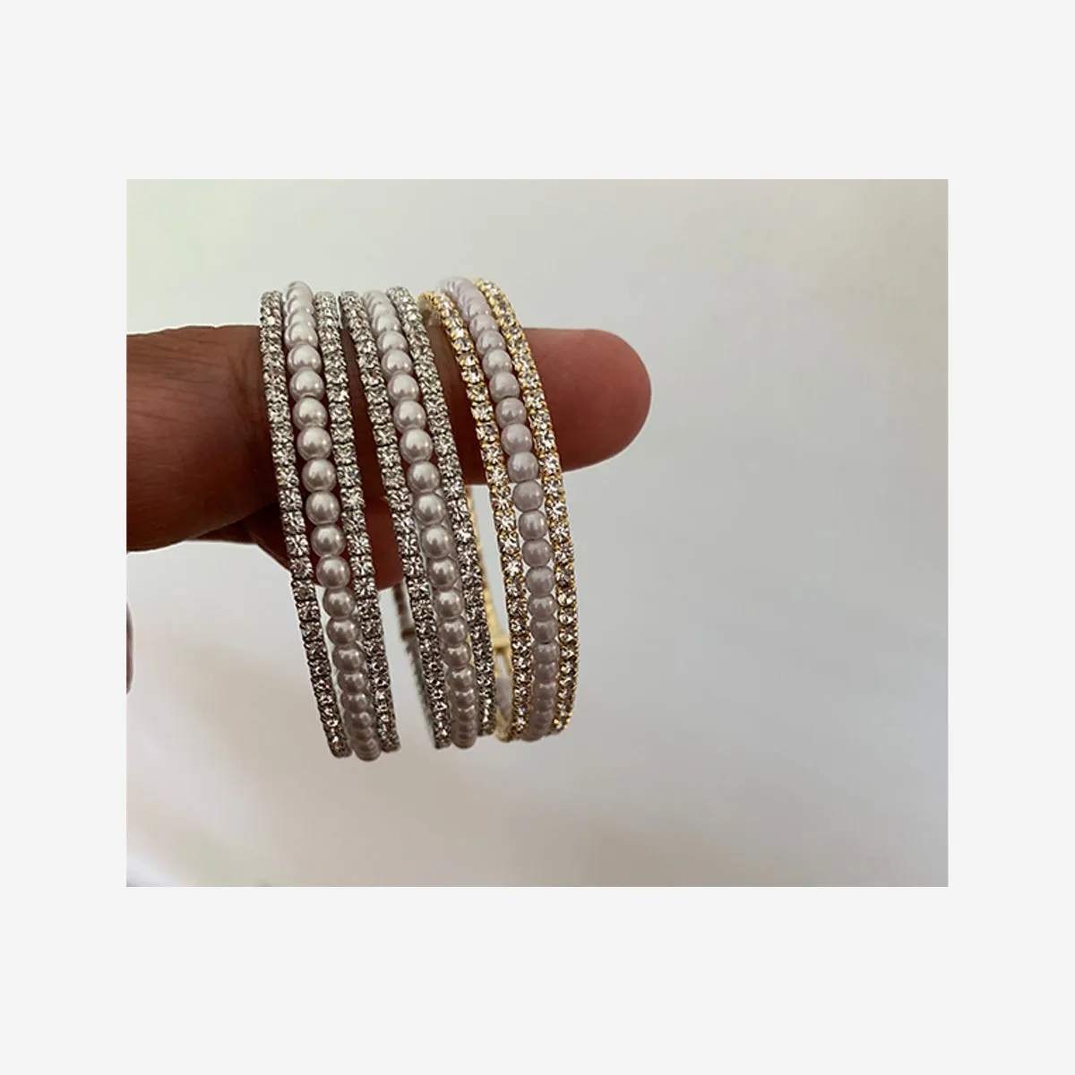 PEARL AND CRYSTAL OPEN BANGLE SILVER/PEARL