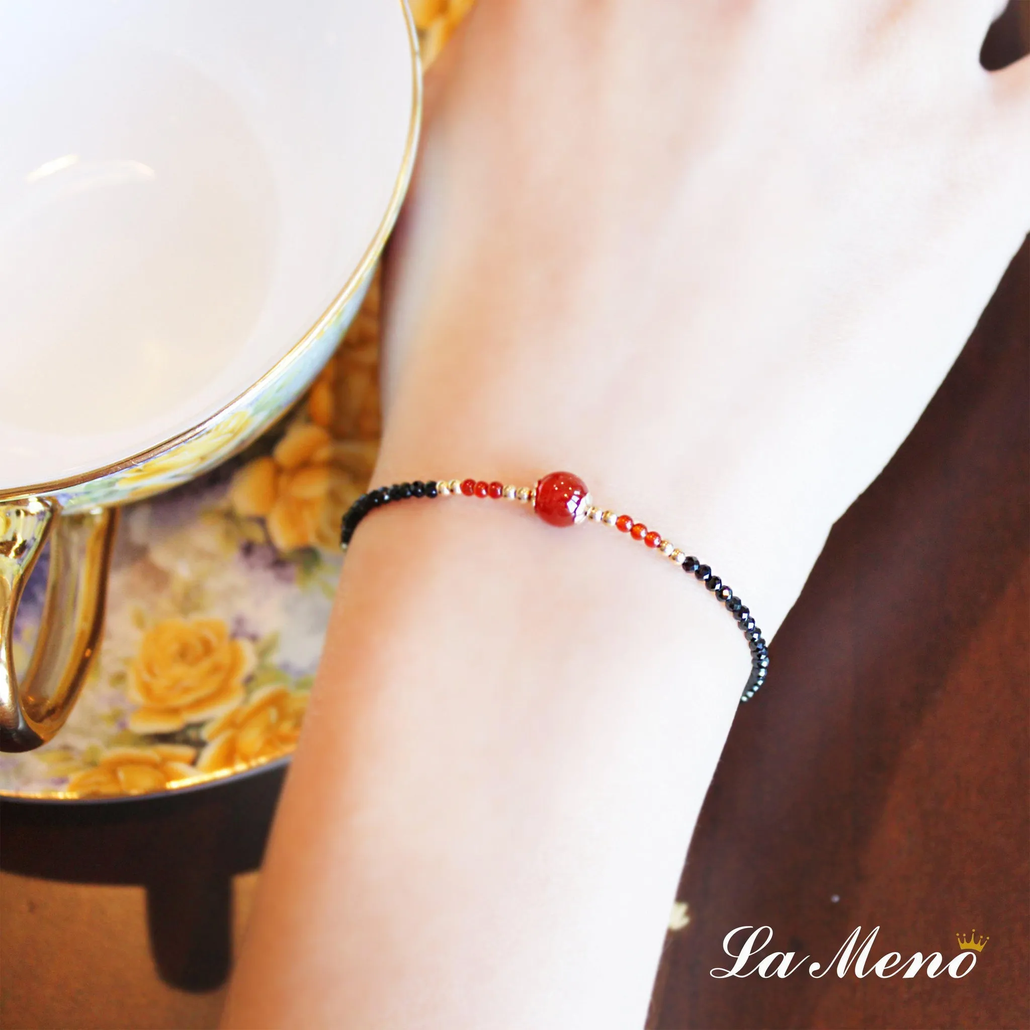 Tiny Black onyx & Carnelian Bracelet