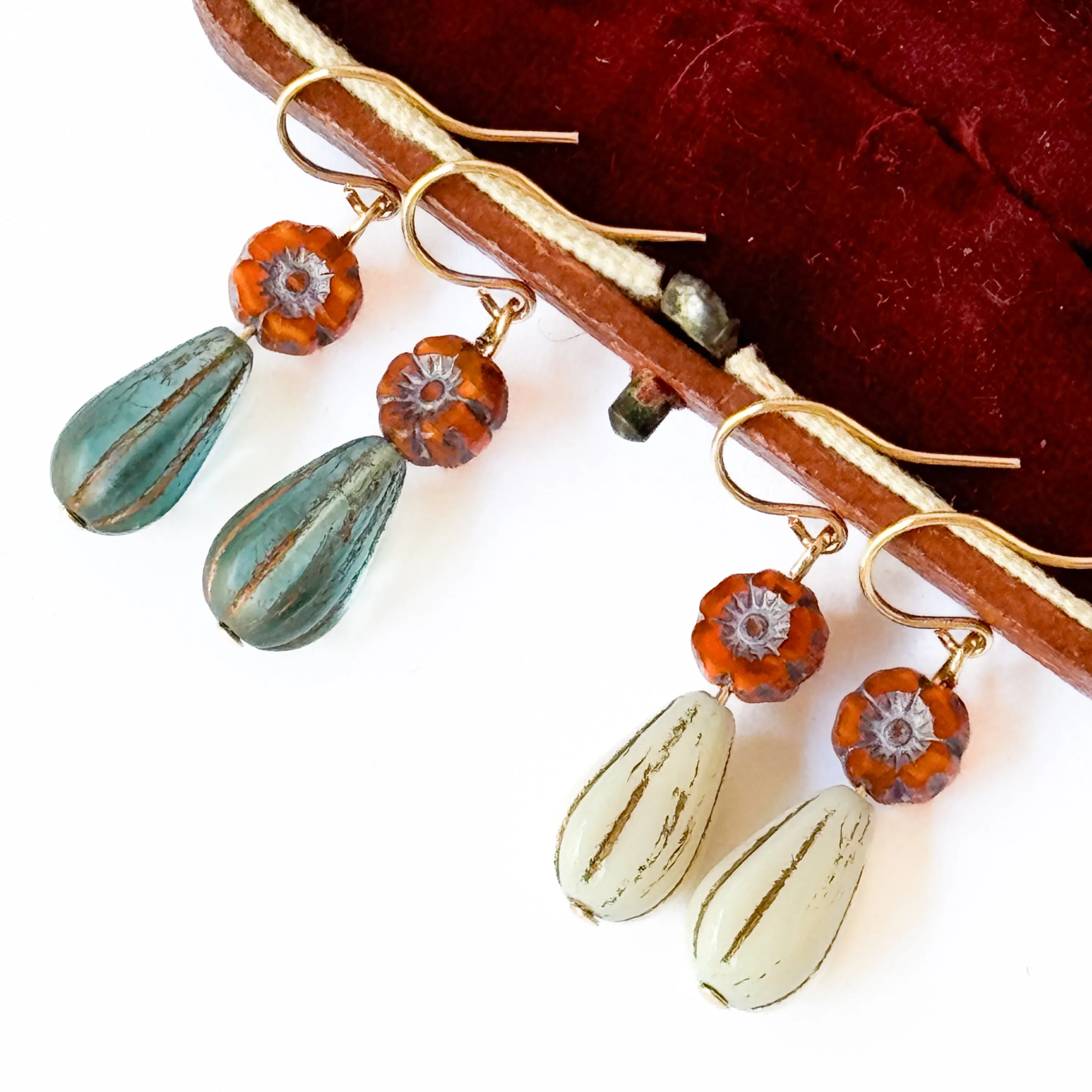 Tiny flower and bead Earrings - WS