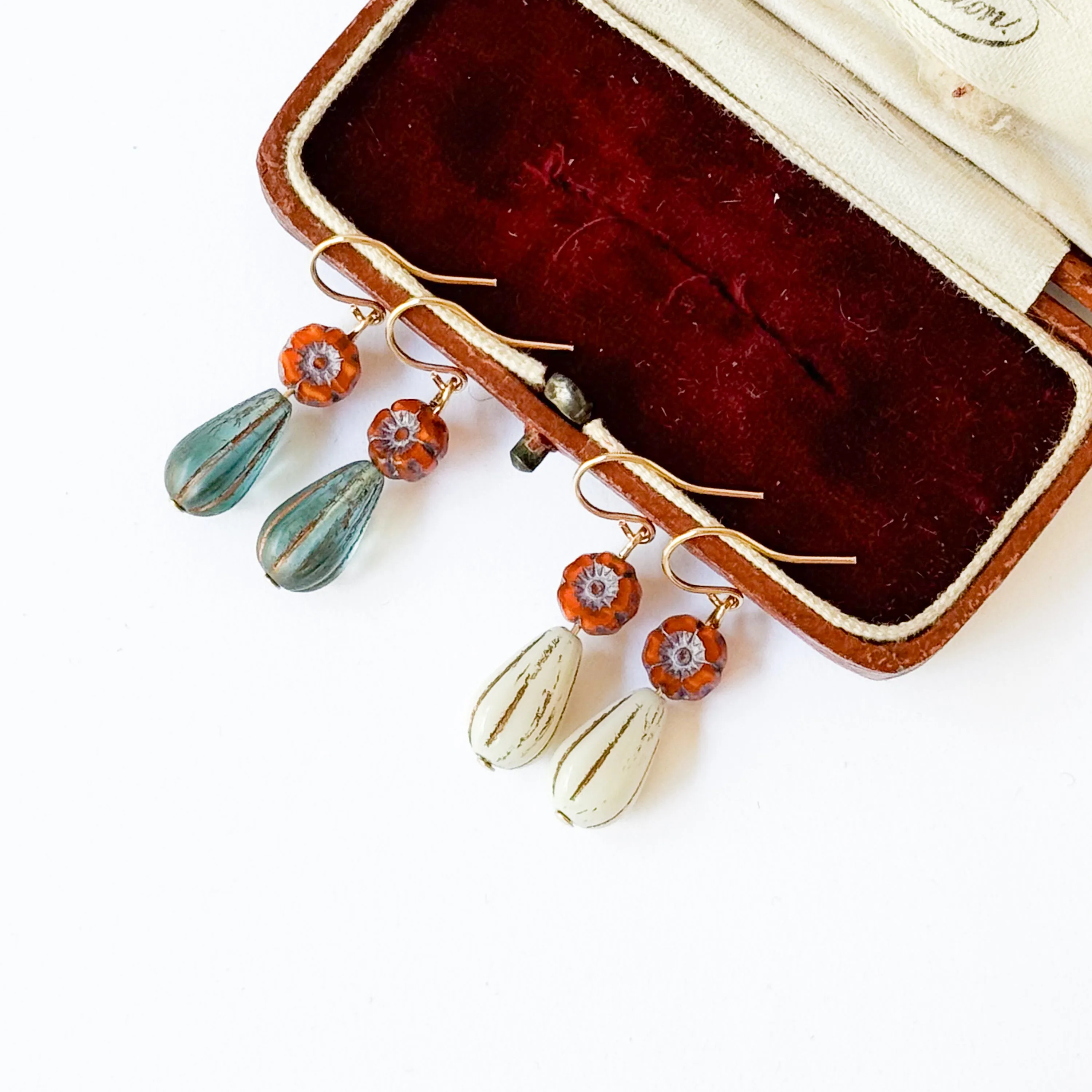 Tiny flower and bead Earrings - WS