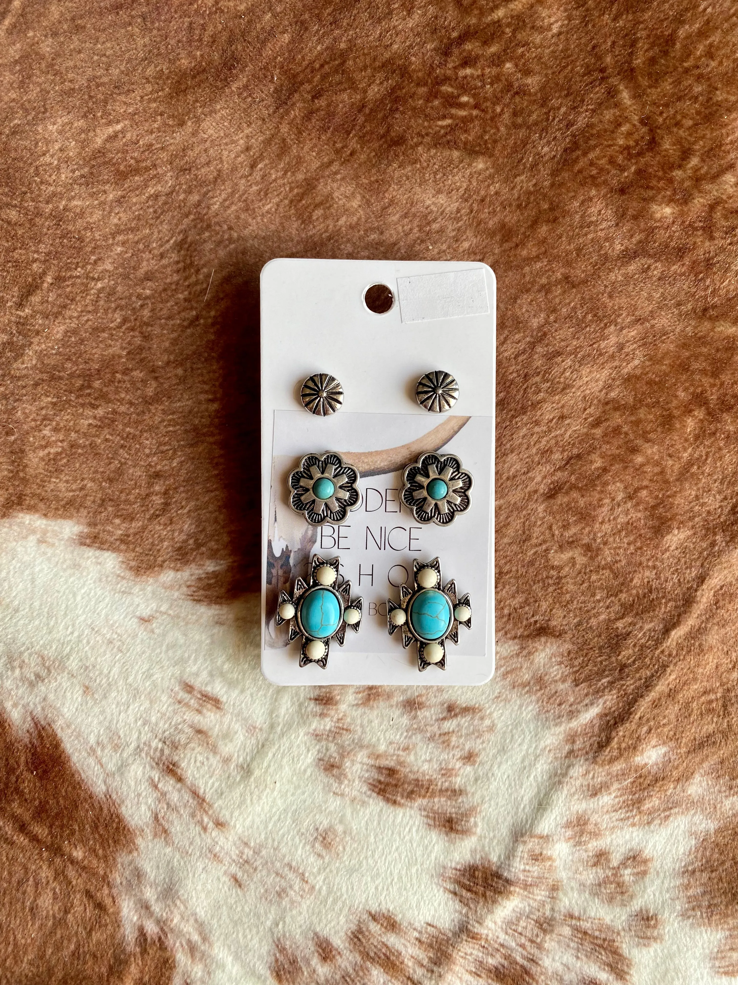 Western White & Turquoise Earring Set